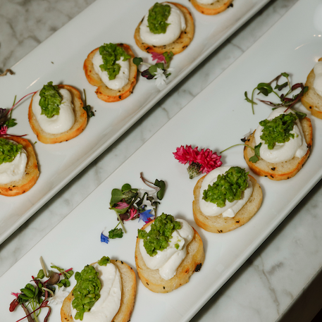 Smashed Peas & Ricotta Toast (24 pcs)