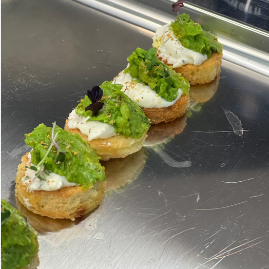 Smashed Peas & Ricotta Toast